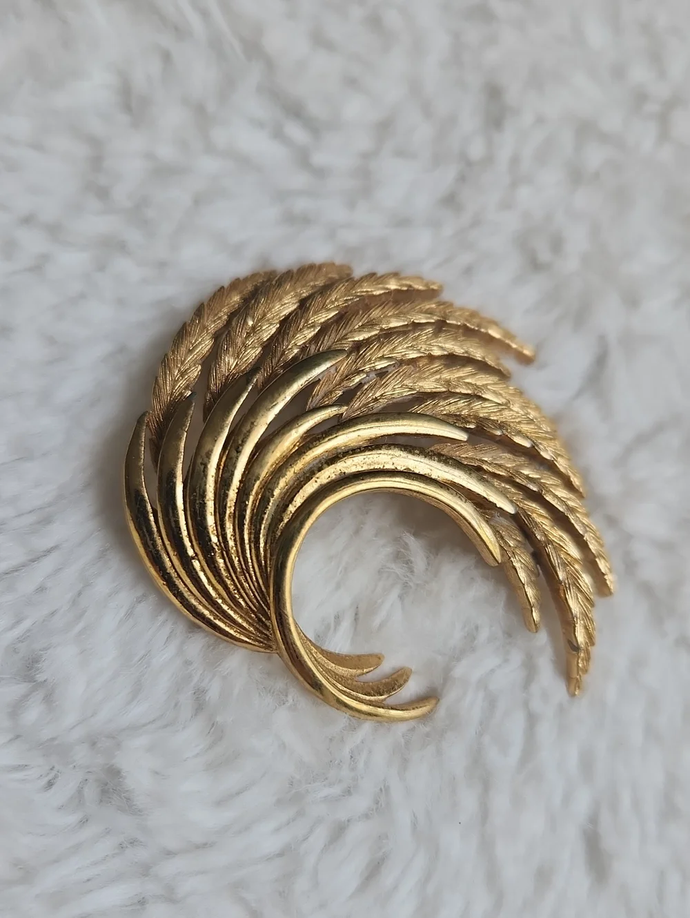 Monet Gold-tone Feather Swirl Brooch - Elegant Women's Jewelry